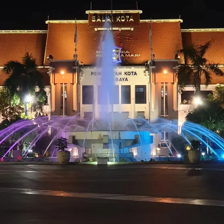 Kabar Duka Asisten Perekonomian, Kehadiran Wali Kota Surabaya Takziah Bersama Jajarannya 1 Kabar Duka Asisten Perekonomian