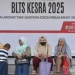 Penyaluran-bantuan-BLTS-Kesra-2025-di-Jakarta-211125-fah-7.jpg Penyaluran bantuan BLTS Kesra 2025 di Jakarta 211125 fah 7