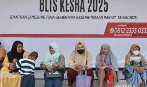Penyaluran bantuan BLTS Kesra 2025 di Jakarta 211125 fah 7