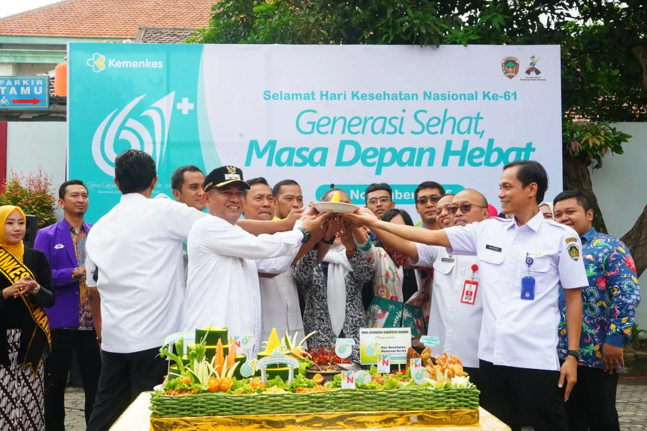 Peringatan HKN 2025 di Kabupaten Madiun: Gelar Jalan Sehat dan Senam 1 Peringatan HKN 2025 , Kabupaten Madiun