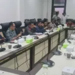 Portal saat meluruk Gedung DPRD Kabupaten Pasuruan protes kerusakan lingkungan maraknya galian C