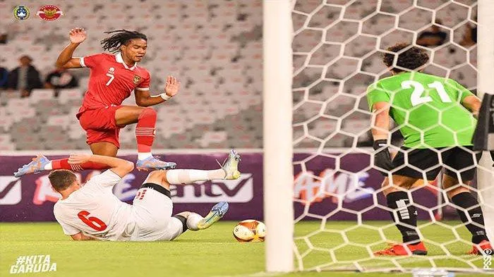 Vietnam U-22 0-0 Filipina: Dinh Bac dapat kartu kuning 1 Vietnam U-22 0-0 Filipina: Dinh Bac dapat kartu kuning