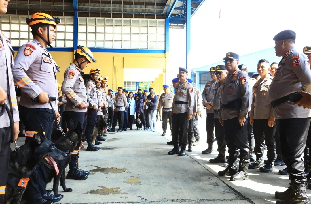 Ratusan Personel Brimob, Samapta, Medis, dan K9 Dikerahkan Polri Perkuat Penanganan Bencana 1 Ratusan Personel Brimob, Samapta, Medis, dan K9 Dikerahkan Polri Perkuat Penanganan Bencana