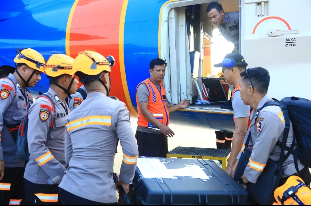 Polri Kembali Kirim 3,8 Ton Logistik Operasional Pada Hari Ketiga Pengiriman, Termasuk Perlengkapan K9 Dan Tenda Taktis 1 Polri Kembali Kirim 3,8 Ton Logistik Operasional Pada Hari Ketiga Pengiriman, Termasuk Perlengkapan K9 Dan Tenda Taktis