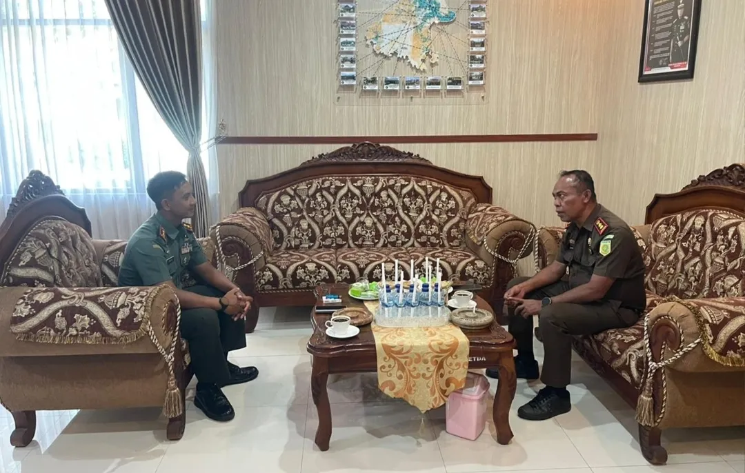 Dandim 0806/Trenggalek Terima Kunjungan Kajari, Perkuat Sinergi untuk Stabilitas Keamanan Daerah 1 Dandim 0806/Trenggalek Terima Kunjungan Kajari, Perkuat Sinergi untuk Stabilitas Keamanan Daerah