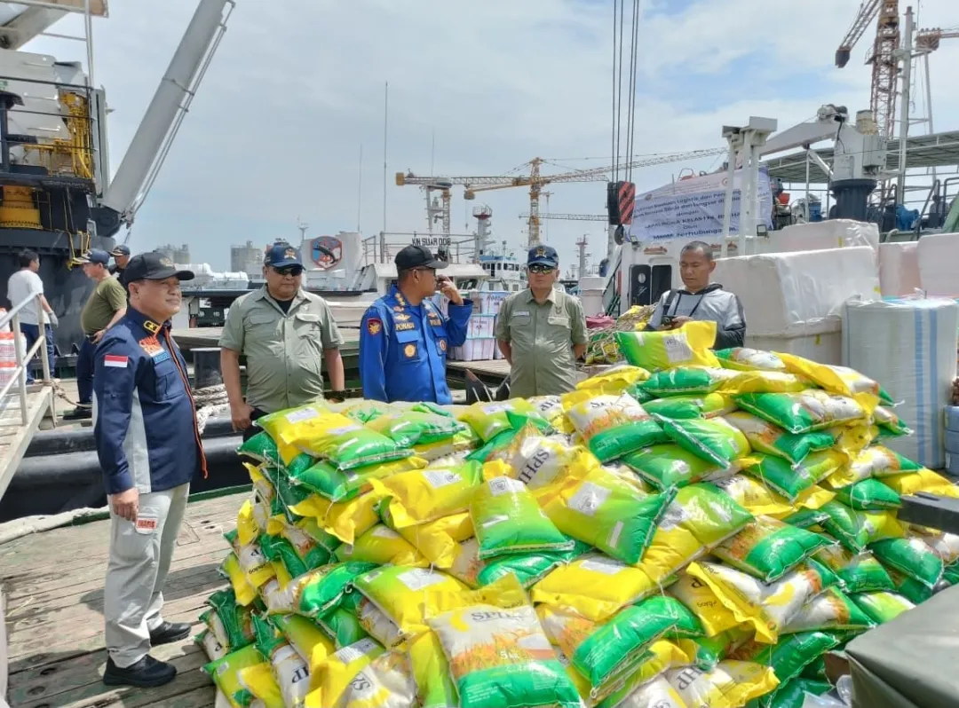 Batalyon Dhira Brata Akpol 1990 Salurkan Bantuan Besar untuk Korban Banjir Bandang dan Longsor di Aceh Tamiang