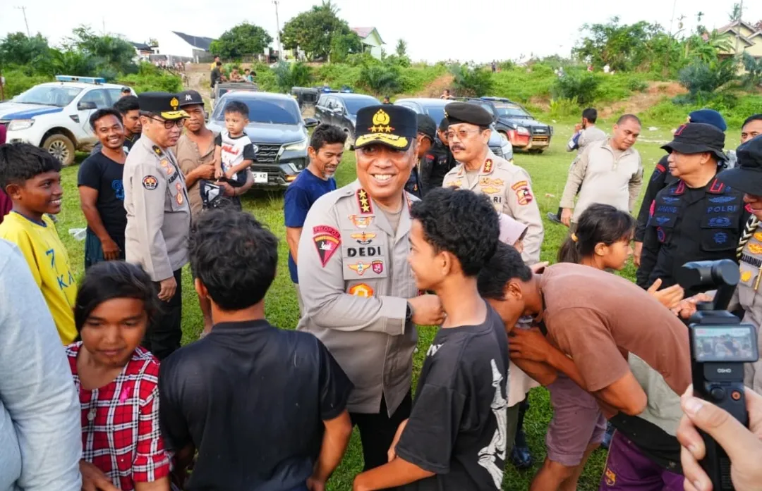 Wakapolri Tinjau Lokasi Banjir Aceh Tamiang, Pastikan Bantuan Logistik Hingga Peralatan Khusus Segera Dikirim