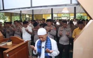 Polres Magetan Sholat Ghoib dan Donasi Kemanusiaan untuk Korban Bencana Aceh Sumatera