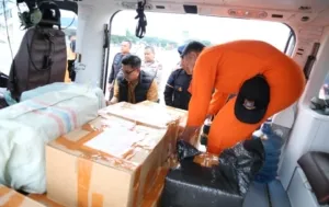 Helikopter AW169 Polri Distribusikan 348 Kg Logistik Kemanusiaan untuk Korban Bencana di Aceh Tamiang