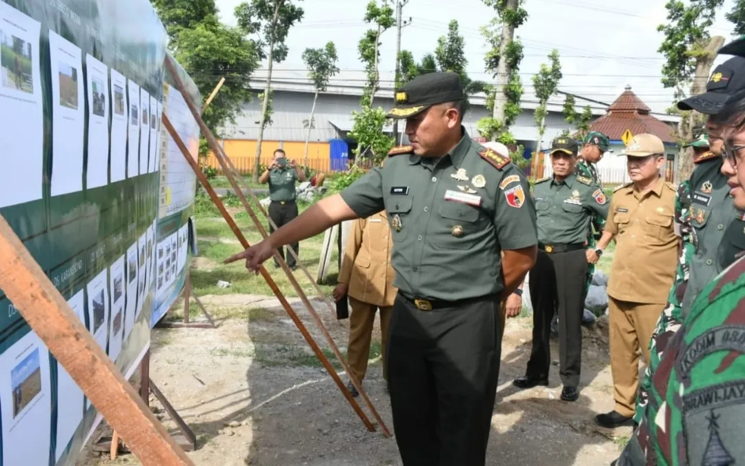 Danrem Tinjau 4 Titik Pembangunan Koperasi Merah Putih di Trenggalek dan Tulungagung 1 Danrem Tinjau 4 Titik Pembangunan Koperasi Merah Putih di Trenggalek dan Tulungagung