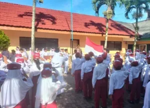 Menjadi Pembina Upacara, Kapolsek Nongkojajar Tekankan Bijak Bermedsos hingga Jauhi Narkoba