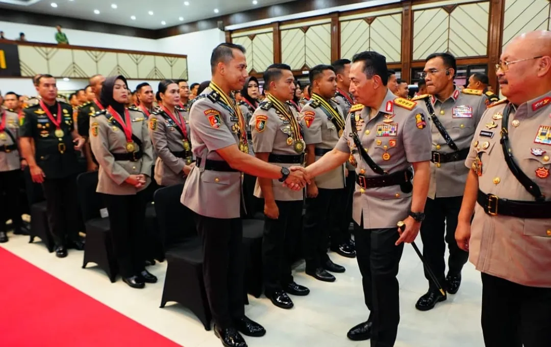 Kapolri Pimpin Penutupan Pendidikan Sespim Polri Tahun Ajaran 2025 di Lemdiklat Polri