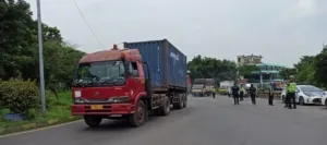 Ops Lilin Semeru Ditlantas Polda Jatim Batasi Operasional Angkutan Barang Saat Nataru