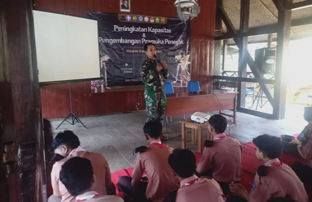 TNI Tanamkan Wawasan Kebangsaan kepada Pramuka Penegak Trenggalek
