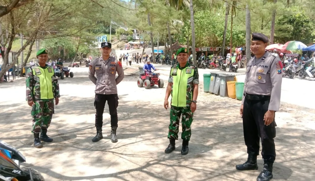 Lonjakan Wisatawan Nataru, Pengamanan di Pantai Klayar Diperkuat