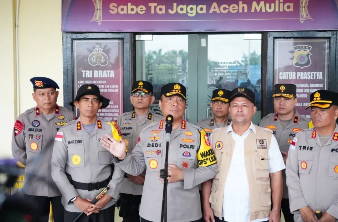 Polri Salurkan Bantuan dan Kerahkan Alat Berat untuk Percepat Pemulihan Banjir di Aceh Utara