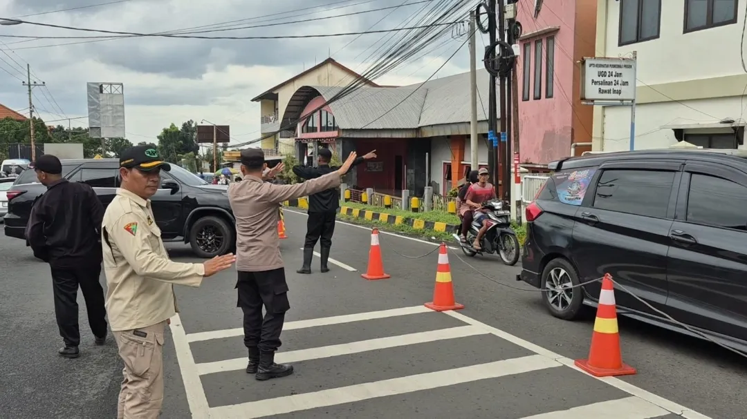 Libur Bersama Hari Kedua, Polres Pasuruan Antisipasi Lonjakan Pengunjung Wisata Cimory Prigen