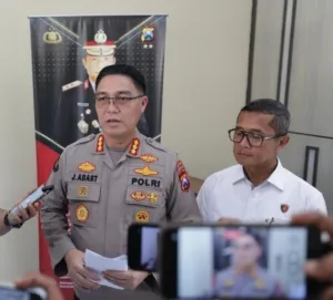 Polda Jatim Amankan Tersangka Ketiga Kasus Perusakan Rumah Nenek Elina