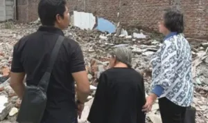 Wakil Wali Kota Surabaya ,Kasus Nenek 80 Tahun yang Diusir Paksa ,Anggota Ormas perampasan rumah nenek di Surabaya