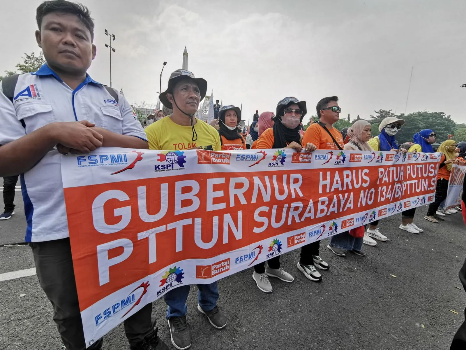 Penetapan UMK Jawa Timur 2026: Surabaya Puncak, Situbondo Terendah