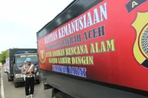 Bantuan Kemanusiaan  Seragam Sekolah Baju Baru dan Sembako dari Bangkalan untuk Korban Bencana Aceh