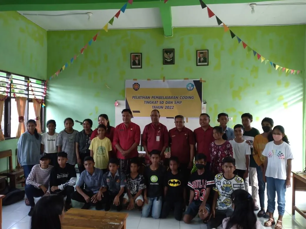 Pendidikan Digital di SMPN 2 Tegalombo Pacitan: Membentuk Generasi Berpikir Komputasional