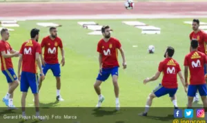 gerard pique tengah foto marca