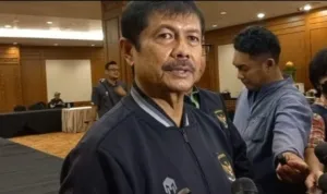 indra sjafri saat diwawancarai usai acara buka bersama 1