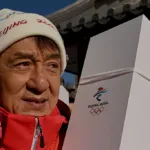 jackie chan pawai obor olimpiade 01