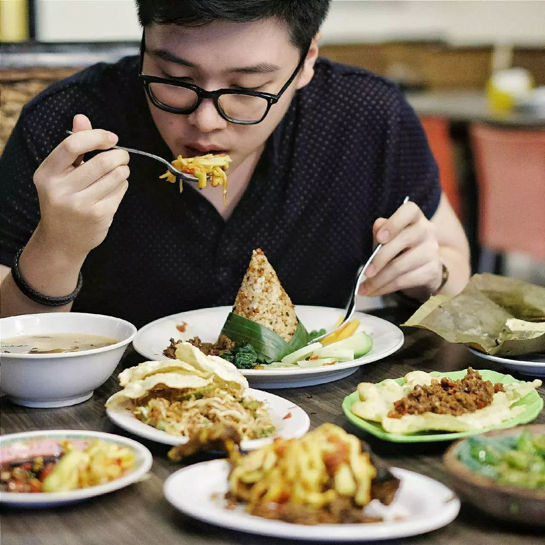Makan Tak Terbatas di Malang: Rekomendasi Restoran Favorit untuk Liburan Akhir Tahun 1 Makan Tak Terbatas di Malang: Rekomendasi Restoran Favorit untuk Liburan Akhir Tahun
