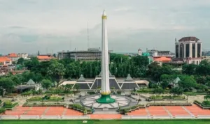 wisata surabaya terdekat