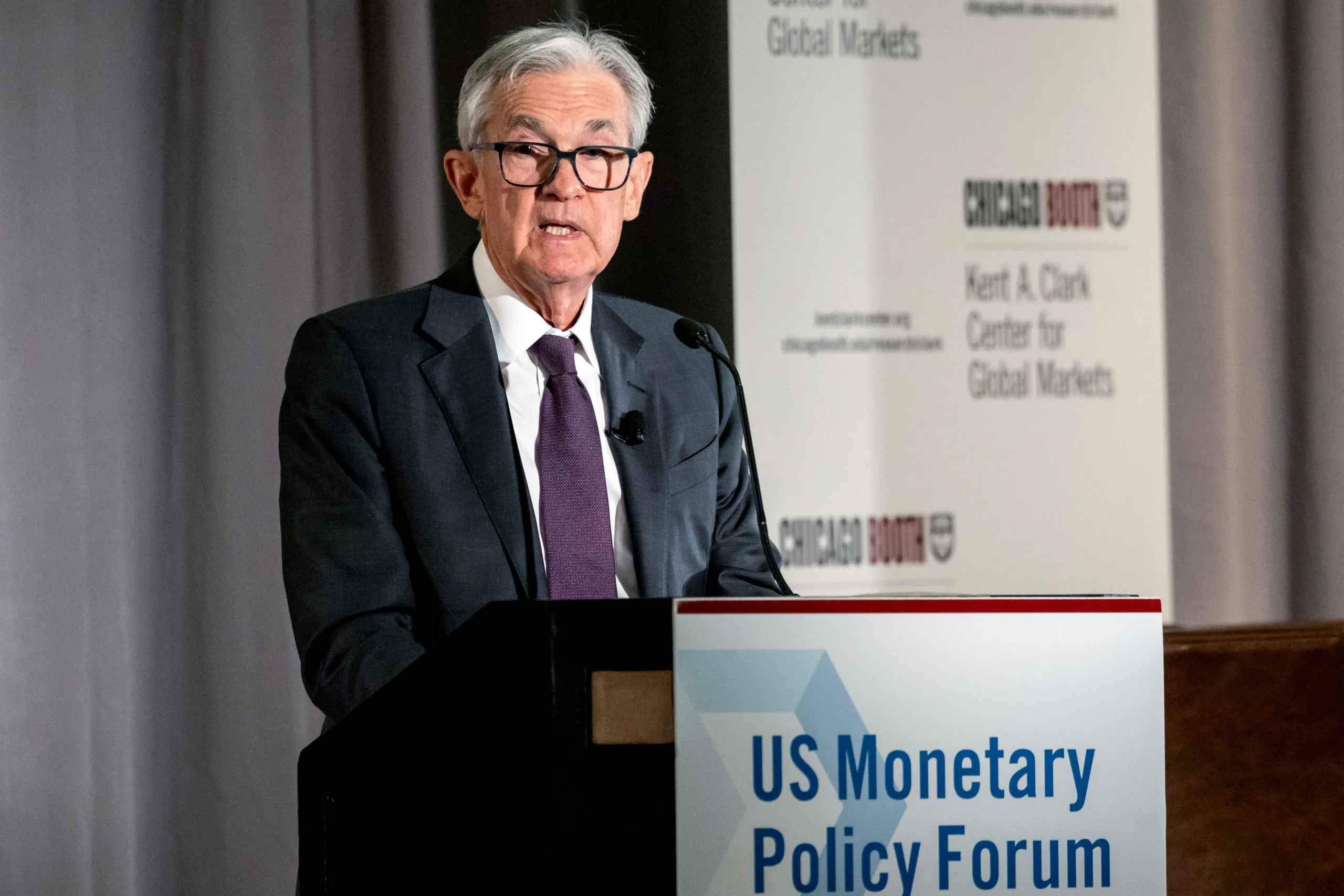 Kebijakan Moneter AS: The Fed Tetap Tahan Suku Bunga, Fokus pada Stabilitas Ekonomi