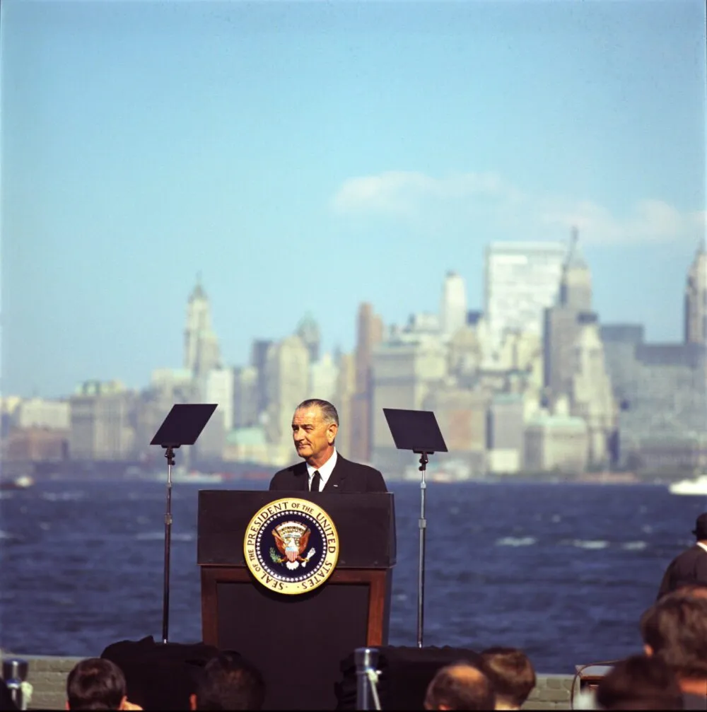 Kebijakan Imigrasi Baru AS yang Mengubah Arah Perkembangan