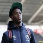 25beb8ee6f4b393fba4652dfef4c8184.jpg Raphinha, Bruno Fernandes , Manchester United ,Barcelona