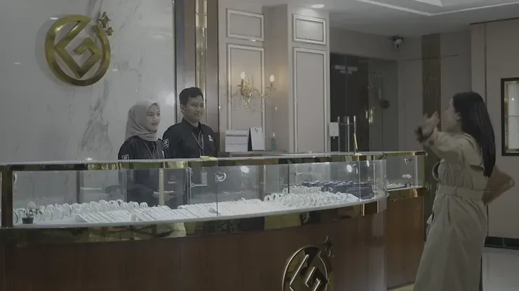 Peningkatan Permintaan di Tengah Ketegangan Geopolitik, Harga Antam naik hingga Rp2,549 juta per gram