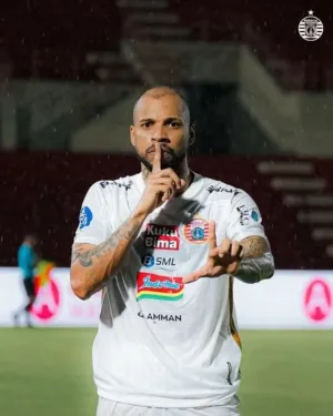 Persita Tangerang dan Persija Jakarta