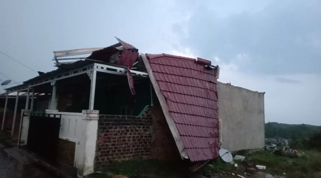 Puting Beliung ,Probolinggo