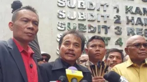 Analisis Politik UIN Jakarta: Prediksi Kasus Ijazah Jokowi Belum Selesai 2025