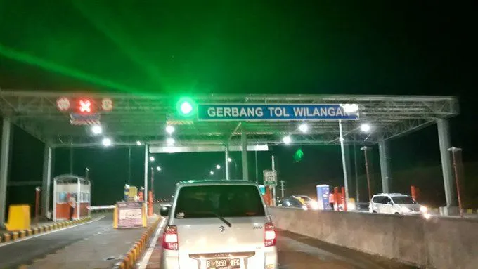 Kejutan Hari Pertama Kerja: Tarif Tol Ngawi-Kertosono Berbeda