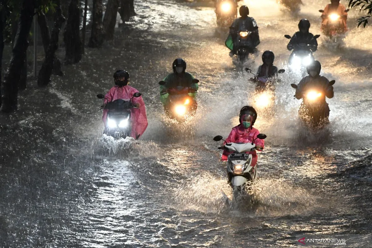 Cuaca Ekstrem di Surabaya dan Sidoarjo