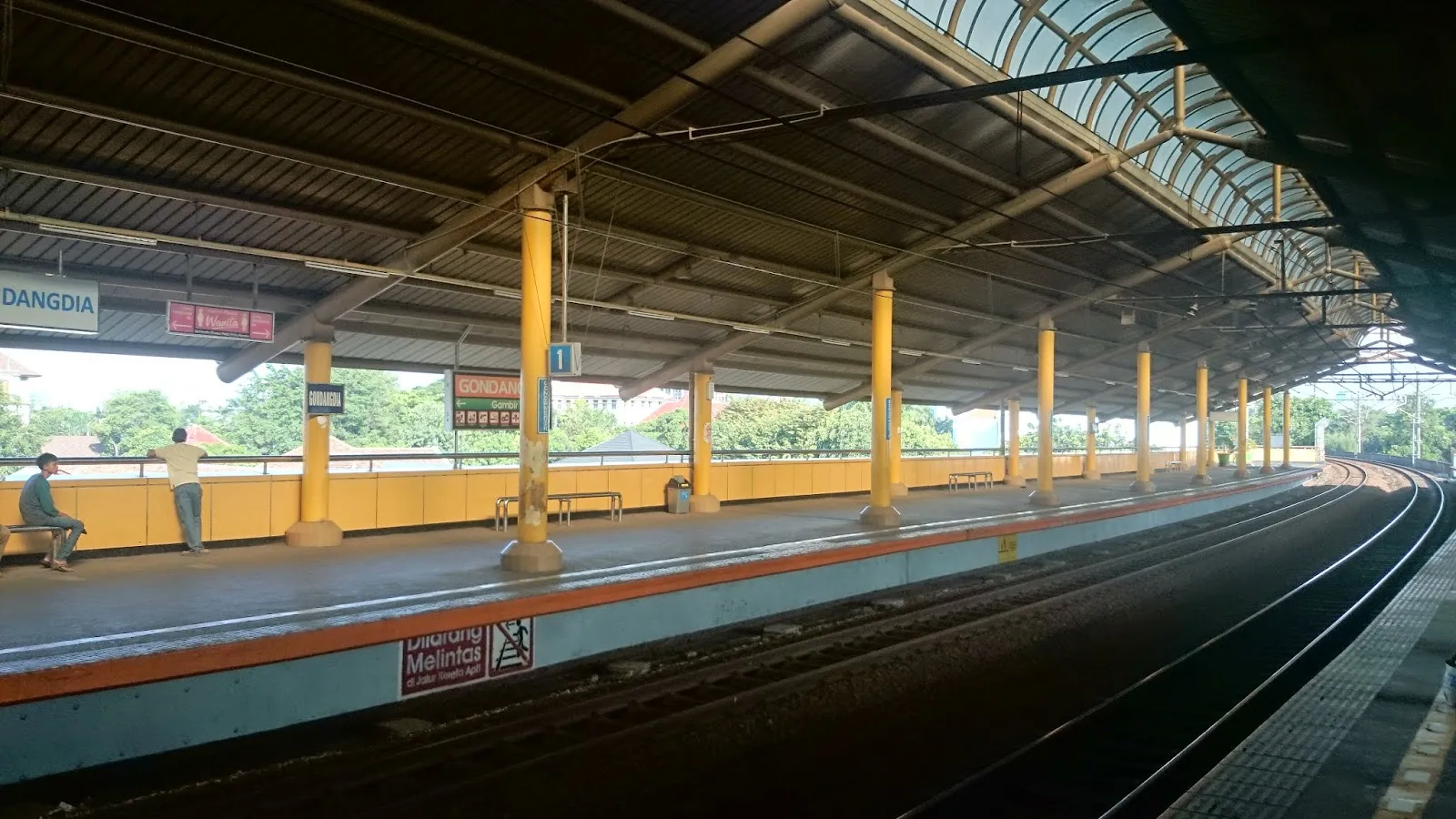 Stasiun Gondangdia