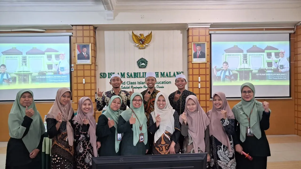 Studi Banding ke Sabilillah Malang, MI Al Fithrah Surabaya Tingkatkan Kualitas Pendidikan dan Manajemen Lembaga