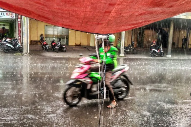 Prakiraan Cuaca di Jawa Timur: Hujan dan Angin Kencang Mengancam Wilayah Ini