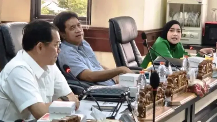 SHGB Mati 2028 Dapur MBG Kapasan Mandek, Komisi D DPRD Surabaya Desak Kepastian Hukum 1 DPRD Surabaya
