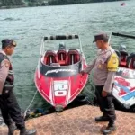 Telaga Sarangan, Wisatawan, Longsor