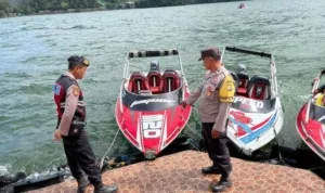 Telaga Sarangan, Wisatawan, Longsor