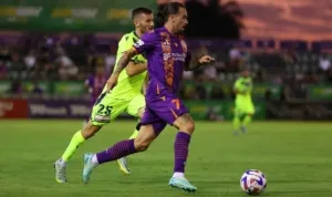 Melbourne Victory vs Perth Glory Melbourne Victory vs Perth Glory