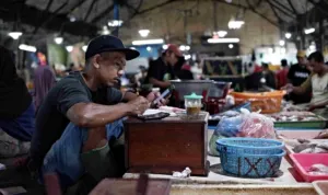 Pasar ikan 06 muk.JPG min
