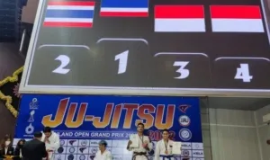Penyerahan-juara-jujitsu-Thailand-Open-2022-di-Thailand0.jpg Penyerahan juara jujitsu Thailand Open 2022 di Thailand0