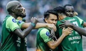 Persebaya-Surabaya-2024-221.jpg Persebaya Surabaya, Bernardo Tavares